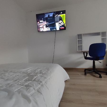 Chambre Prive Dans Une Maison Avec Terrasse Et Jardin Salles De Bain Partagees Lille Exterior foto