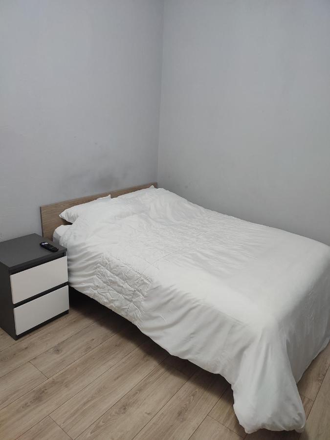 Chambre Prive Dans Une Maison Avec Terrasse Et Jardin Salles De Bain Partagees Lille Exterior foto